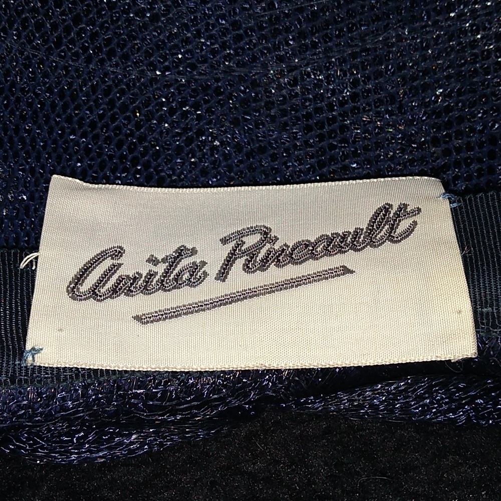 Vintage Navy Blue Pillbox Hat, Anita Pineault, Own a piece of Fashion Hi… - Picture 4 of 9